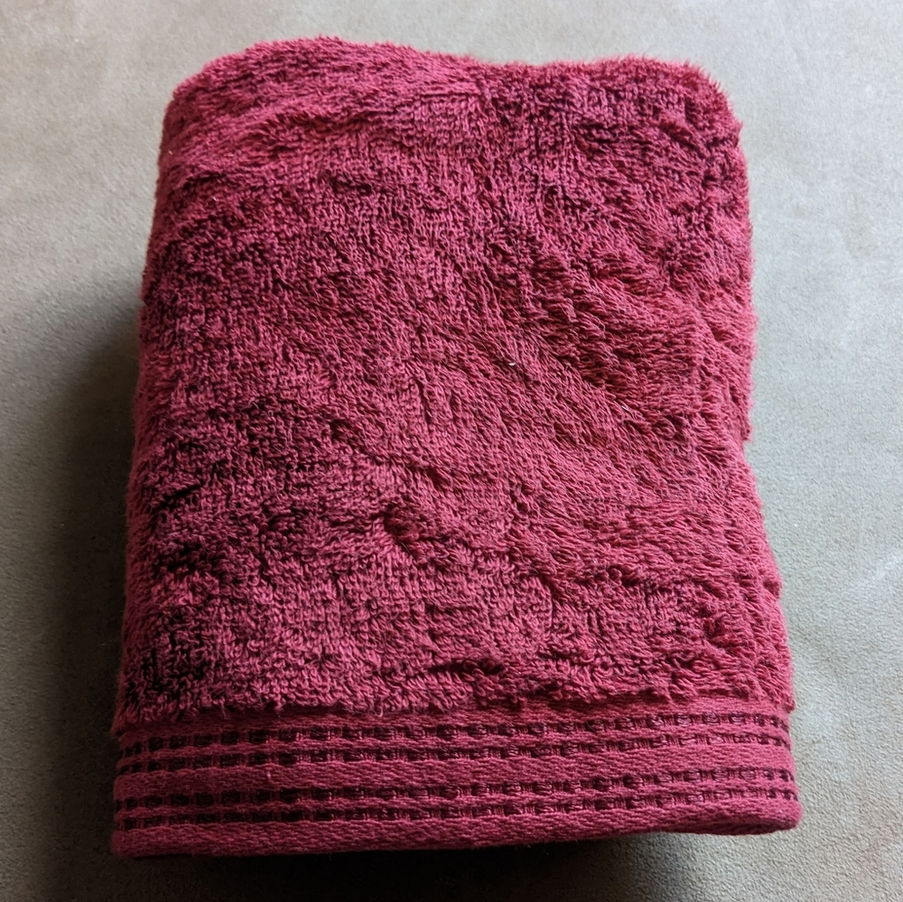 Crimson 💦 Hand Towel 💦